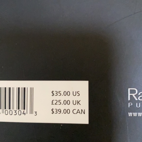 NWOT The Ultimate Guitar Sourcebook by Tony Bacon Hardcover - Picture 7 of 16